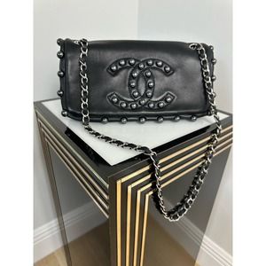 Chanel Pearl Flap CC Bag